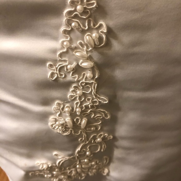 Dress - Picture 3 of 4